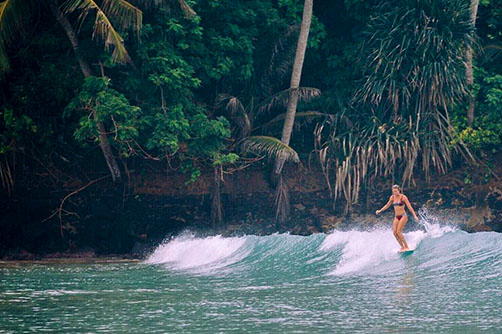 weligama-beach-surfing