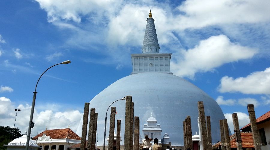 anuradhapura-ancient-sri-lanka