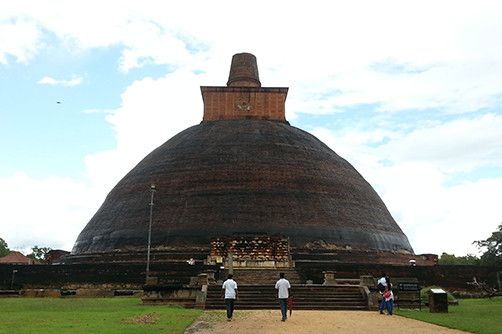 ruins in Anuradhapura sri lanka