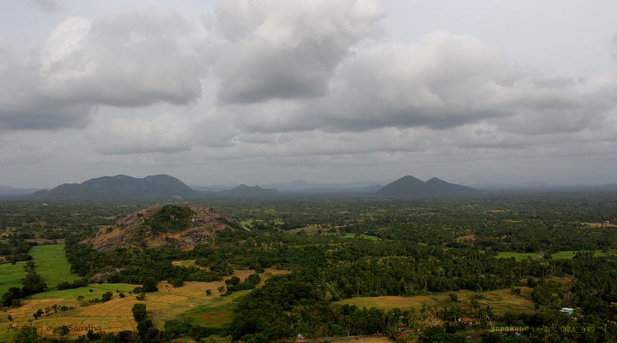 yapahuwa-scenic view